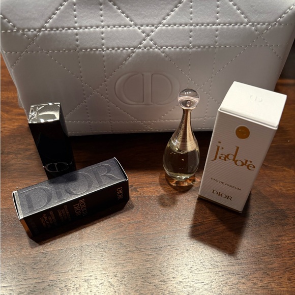 Dior Cosmetics & Accessory Bag with J’Adore & Rouge Dior Lipstick NWT - Picture 5 of 7